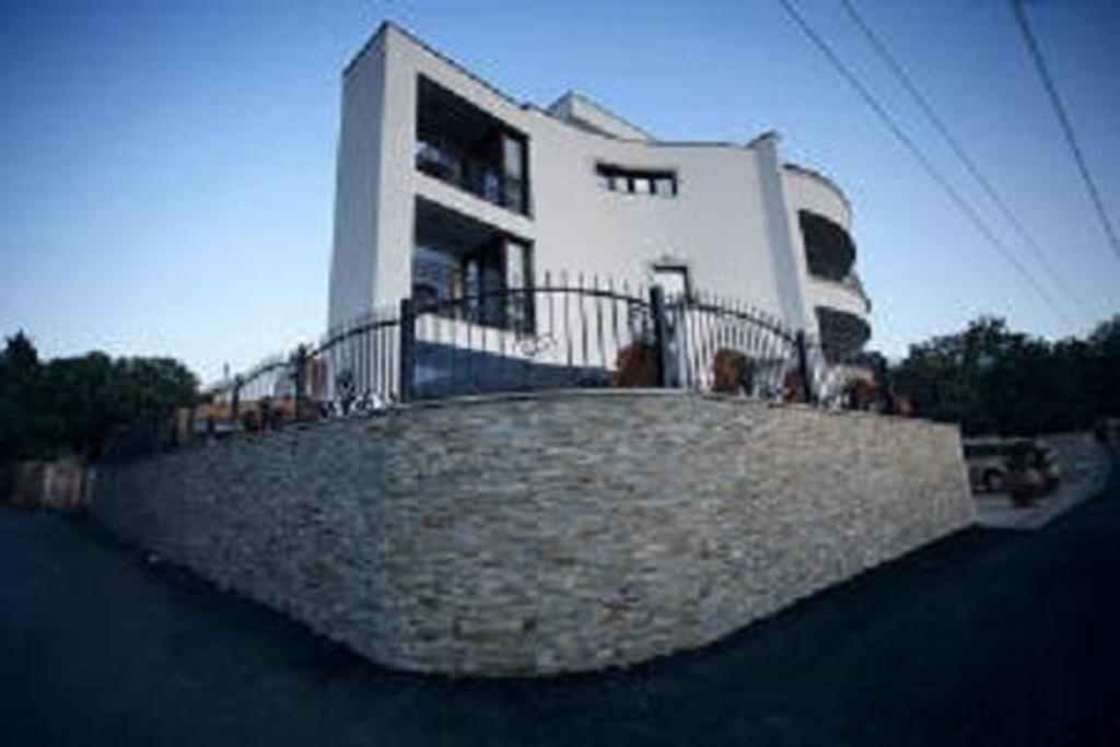 Villa M Добра Вода Екстер'єр фото